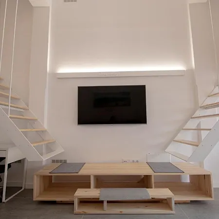 New & Modern Studio Loft 1 Апартаменты